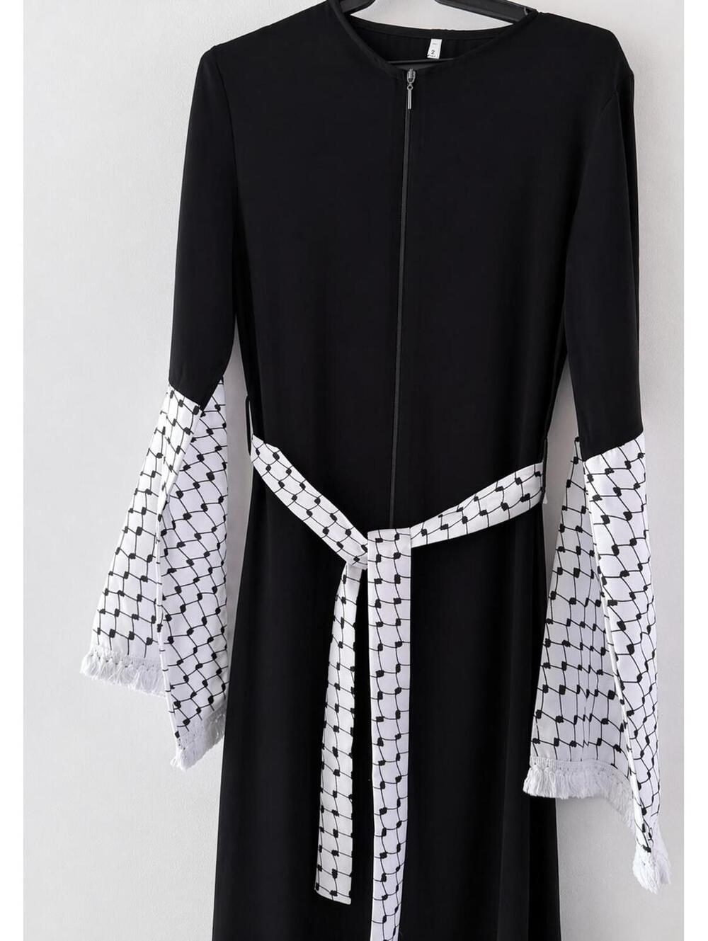 Kuffiyeh Abaya